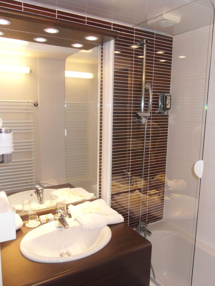 Park&Suites Elegance Nantes Atlantis Saint-Herblain Exterior foto