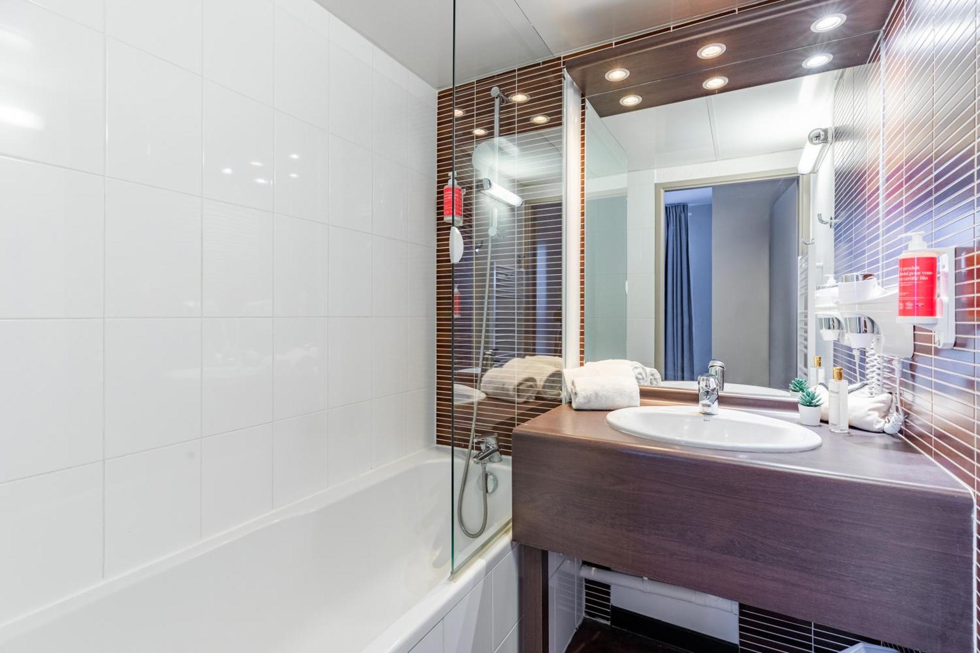 Park&Suites Elegance Nantes Atlantis Saint-Herblain Exterior foto