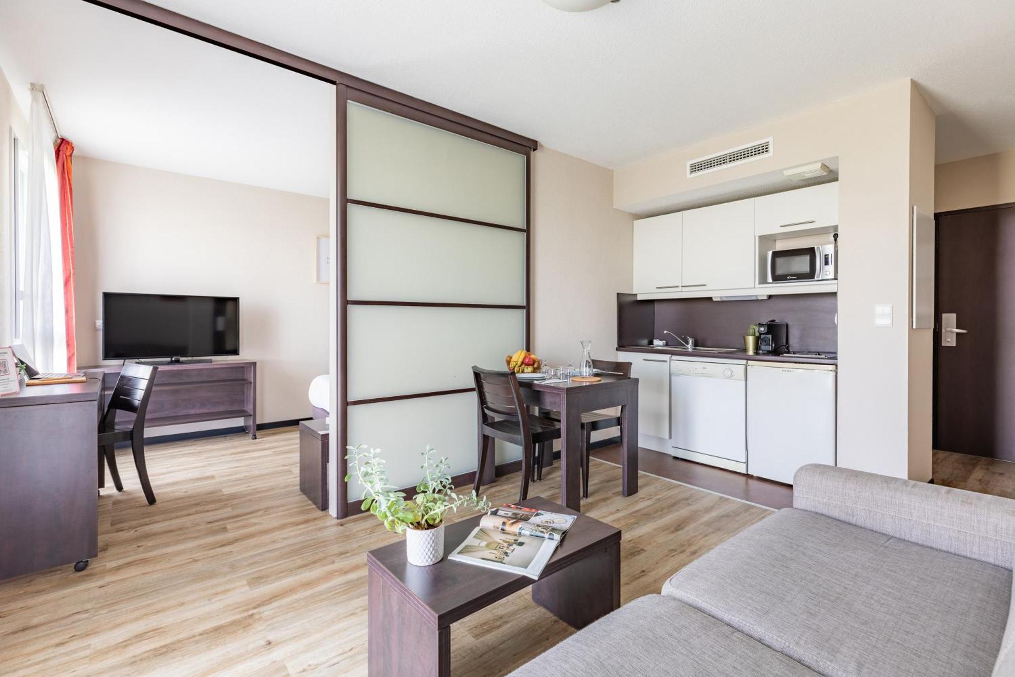 Park&Suites Elegance Nantes Atlantis Saint-Herblain Exterior foto