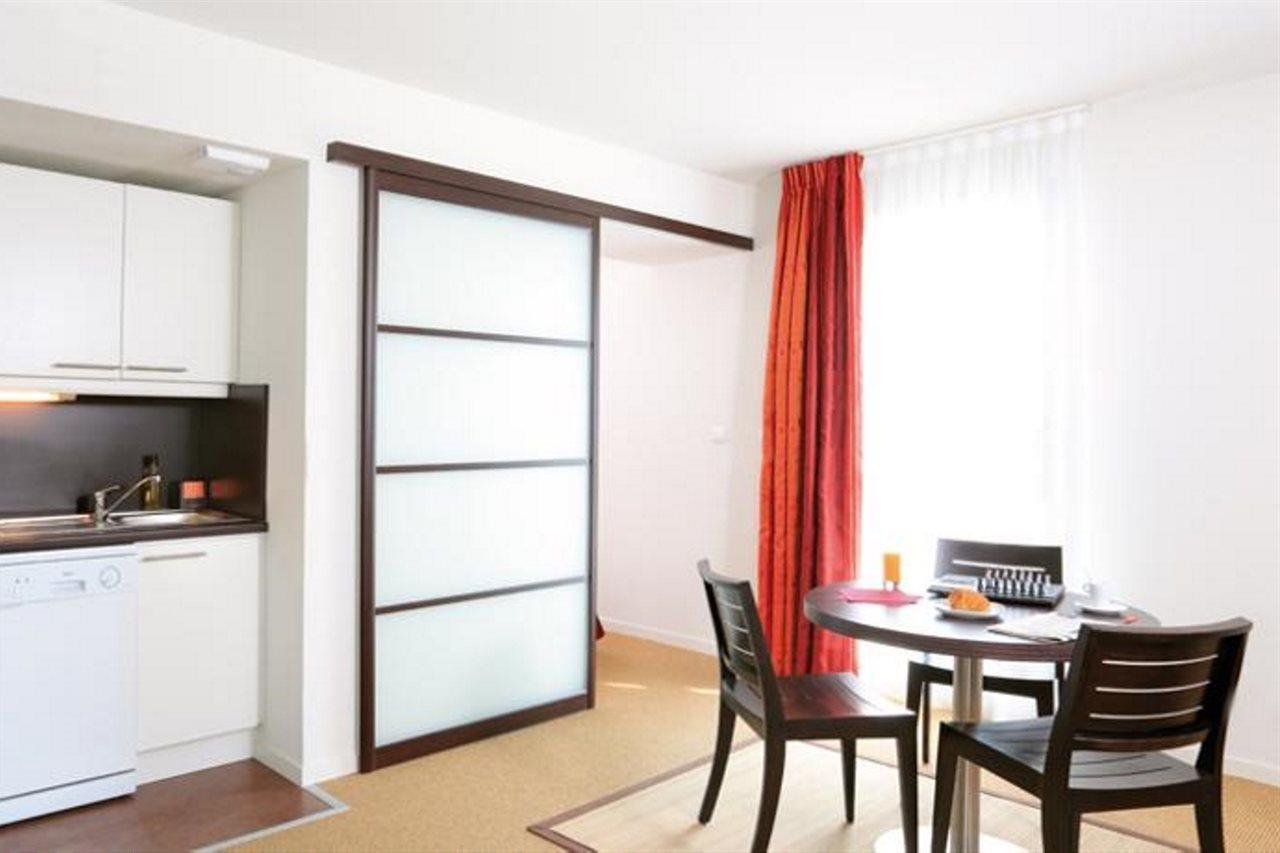 Park&Suites Elegance Nantes Atlantis Saint-Herblain Exterior foto